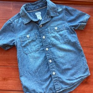 EUC Carter’s Chambray Short Sleeve Button Down
